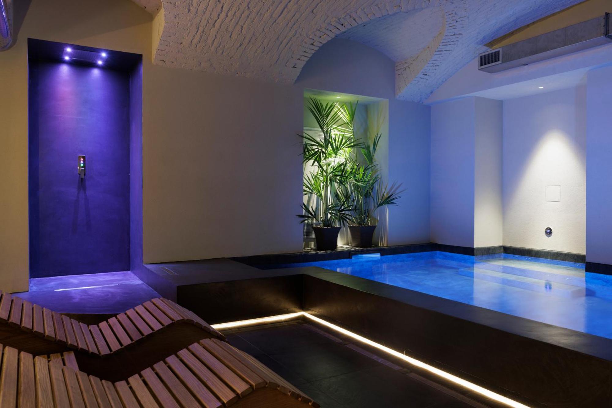 Palazzo Bellezia Luxury Suites & Spa Турин Экстерьер фото